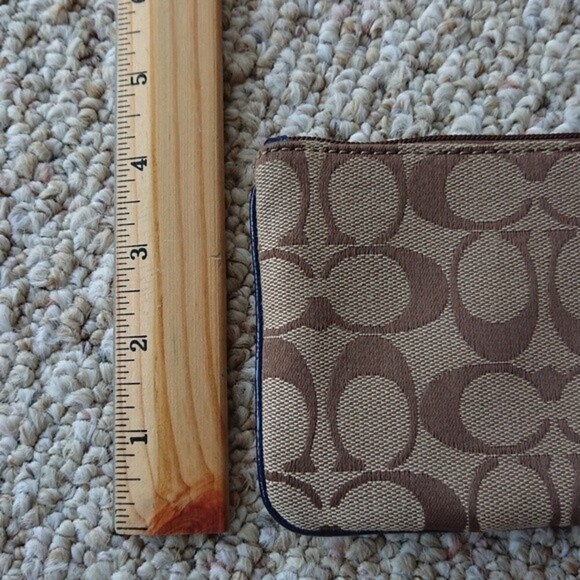 Coach navy blue stripe Signature Wristlet - Picture 4 of 9